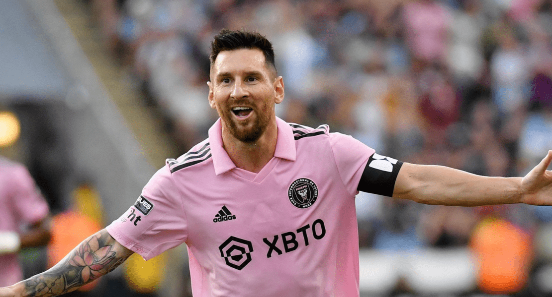 تم تغريم ليونيل ميسي، لاعب إنتر ميامي، بسبب إمساكه رقبة مدرب نيويورك سيتي
