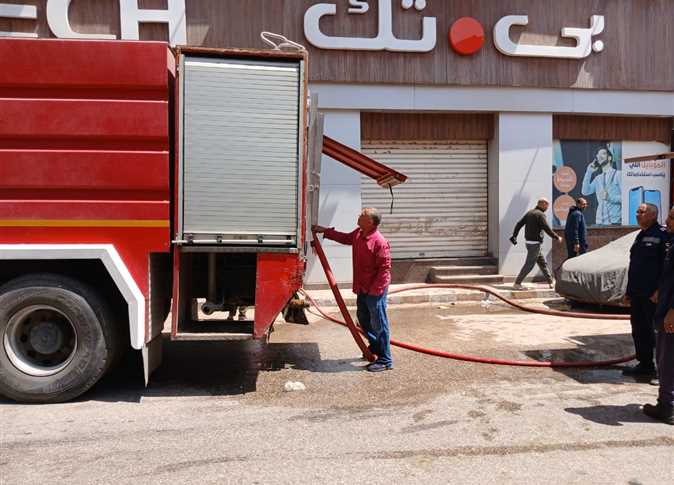 إخماد حريق نشب منذ قليل داخل مخزن مجاور لمبنى هيئة البريد في منطقة رمسيس