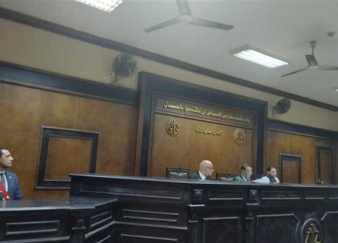 حبس عاطل وطالب بالسجن المشدد لمدة 15 عامًا، بعد إدانتهما بالشروع في قتل طفل في محافظة القليوبية باستخدام زجاجات المولوتوف.