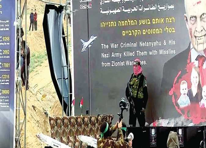 تسليم جثث أسرى إسرائيليين فى منطقة «بنى سهيلا» بالقرب من مسجد الظلال
