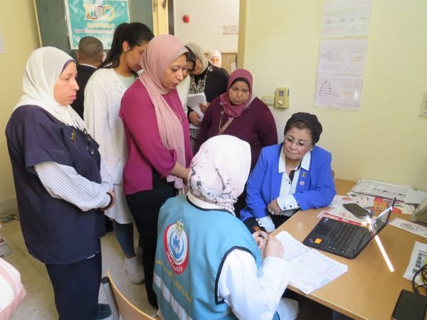 نائب وزير الصحة تتفقد وحدة الذراع البحري بالإسكندرية وتبحث آليات الحد من الولادات القيصرية المفرطة