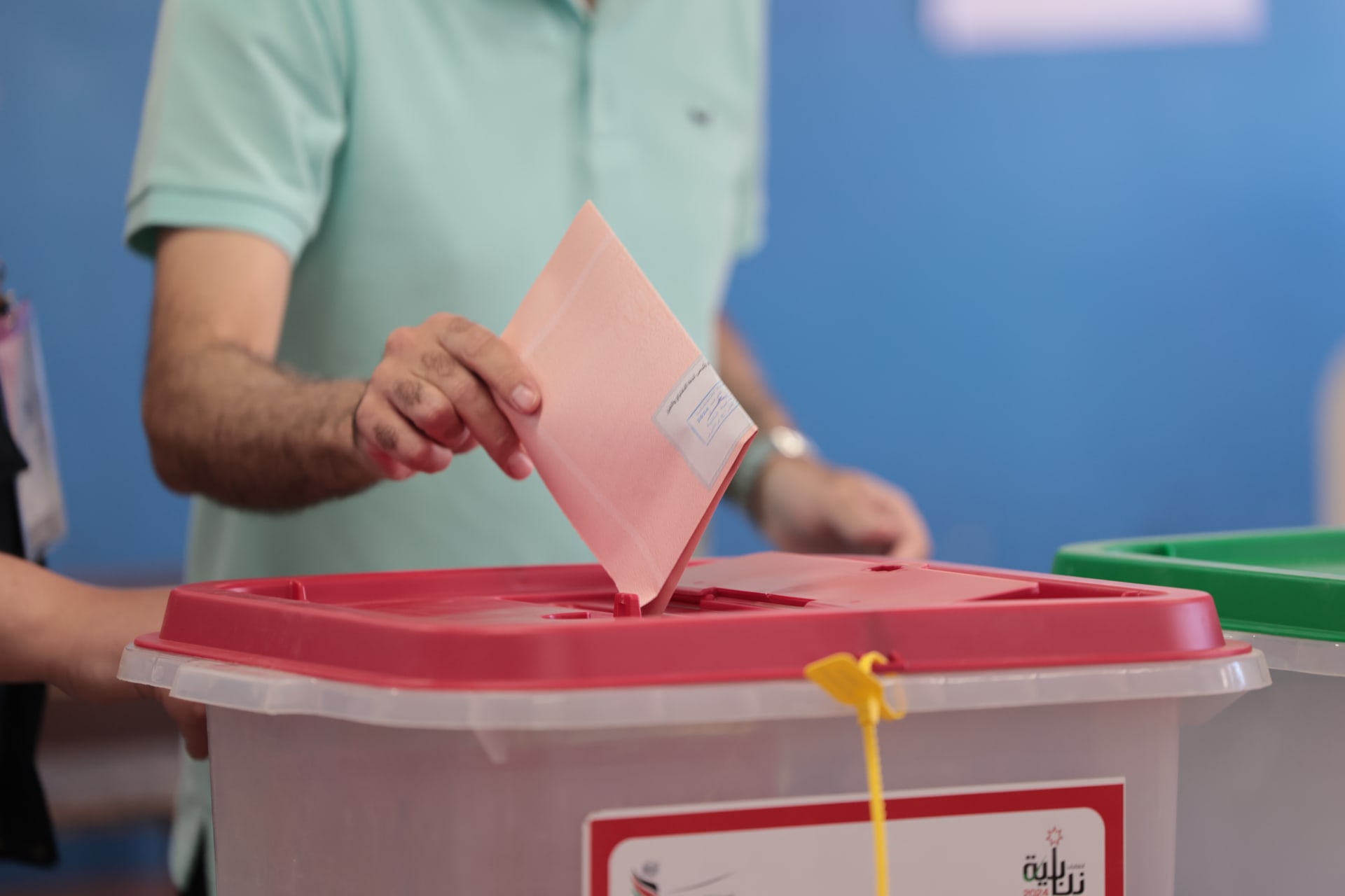 الحكومة الأسترالية تروّج لخط ساخن مجاني لخدمات الرعاية الصحية مع قرب موعد الانتخابات العامة