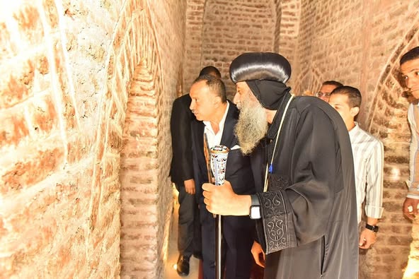 محافظ أسيوط يزور دير السيدة العذراء المحرق ويؤكد: تطوير مسار العائلة المقدسة أولوية وطنية لتعزيز السياحة الدينية