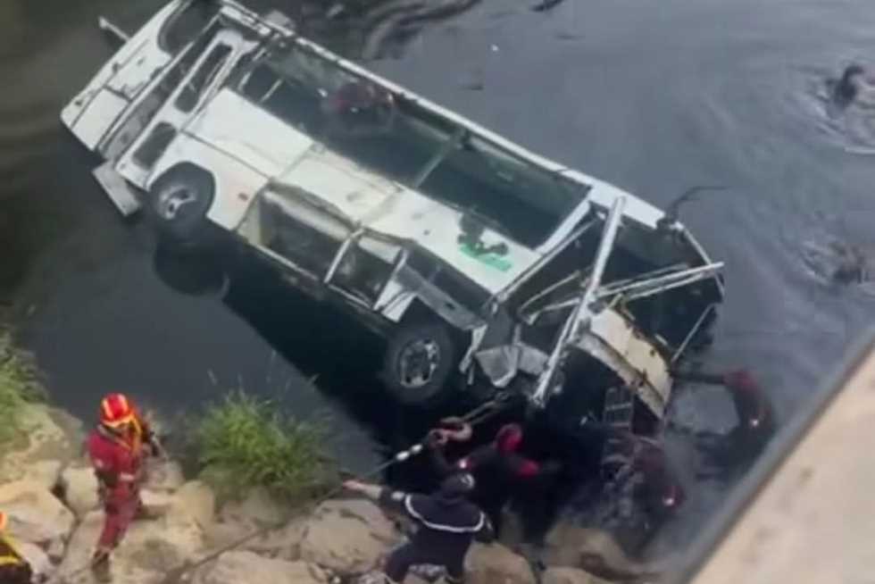 حادث مأسوي يودي بحياة 18 شخصا في الجزائر