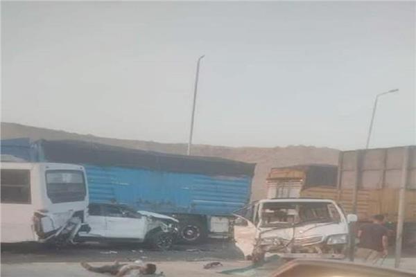 حبس سائق نقل تسبب في دهس 17 شخصًا وتهشيم 7 مركبات أعلى دائري السلام