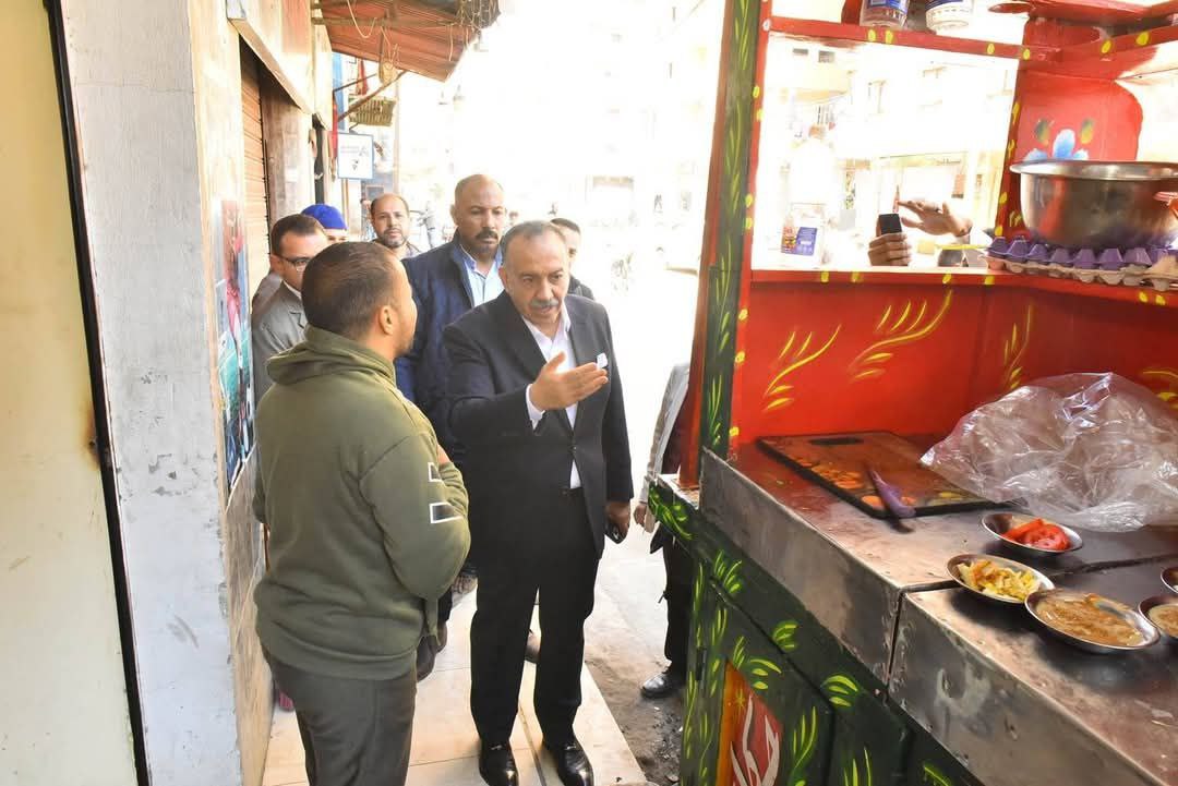 محافظ أسيوط يتفقد حملات النظافة بمنطقة الأربعين ويؤكد على مواصلة التطوير