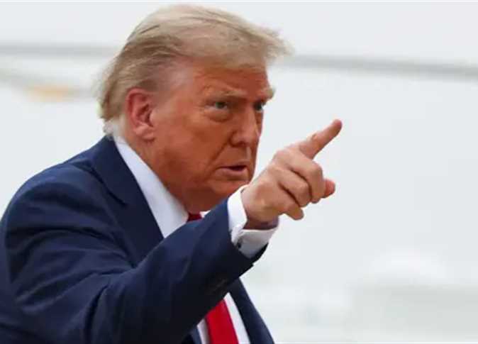 ترامب يهدد بسحب الجنسية الأمريكية من ممثلة كوميدية شهيرة.. ما القصة؟