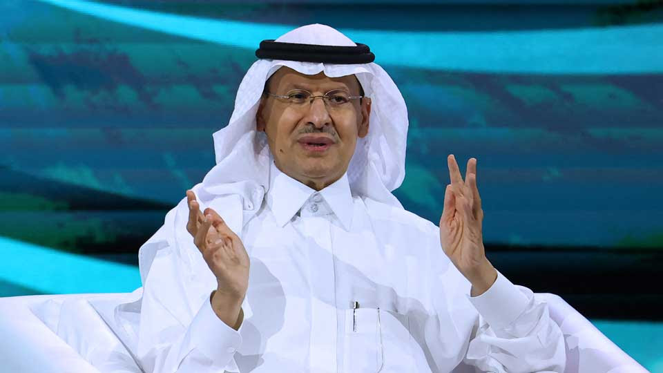 وزراء طاقة السعودية والعراق وليبيا يبحثون استقرار السوق