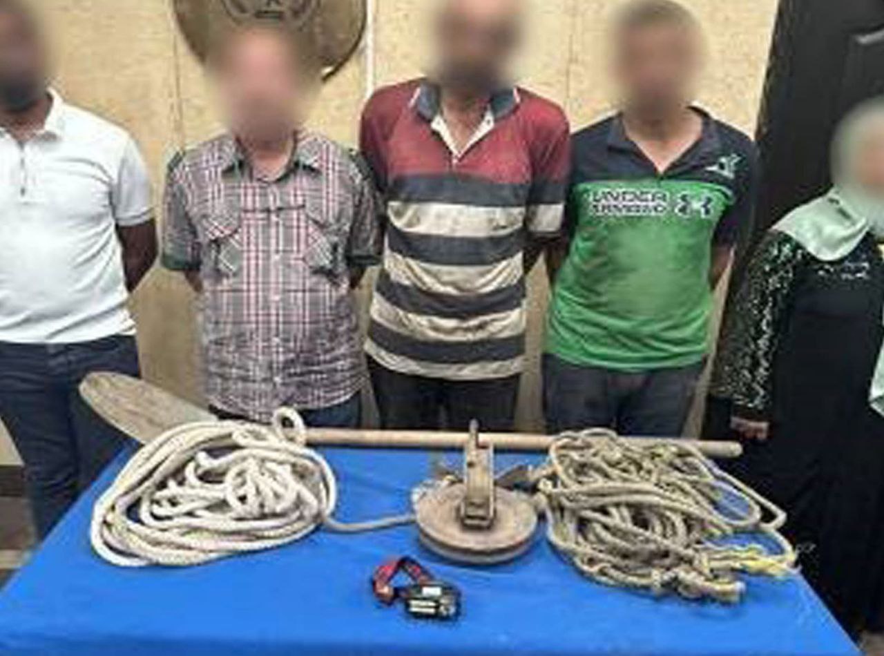 ضبط تشكيل مكون من 5 أشخاص بتهمة التنقيب عن الآثار داخل ورشة بمنطقة الجمالية