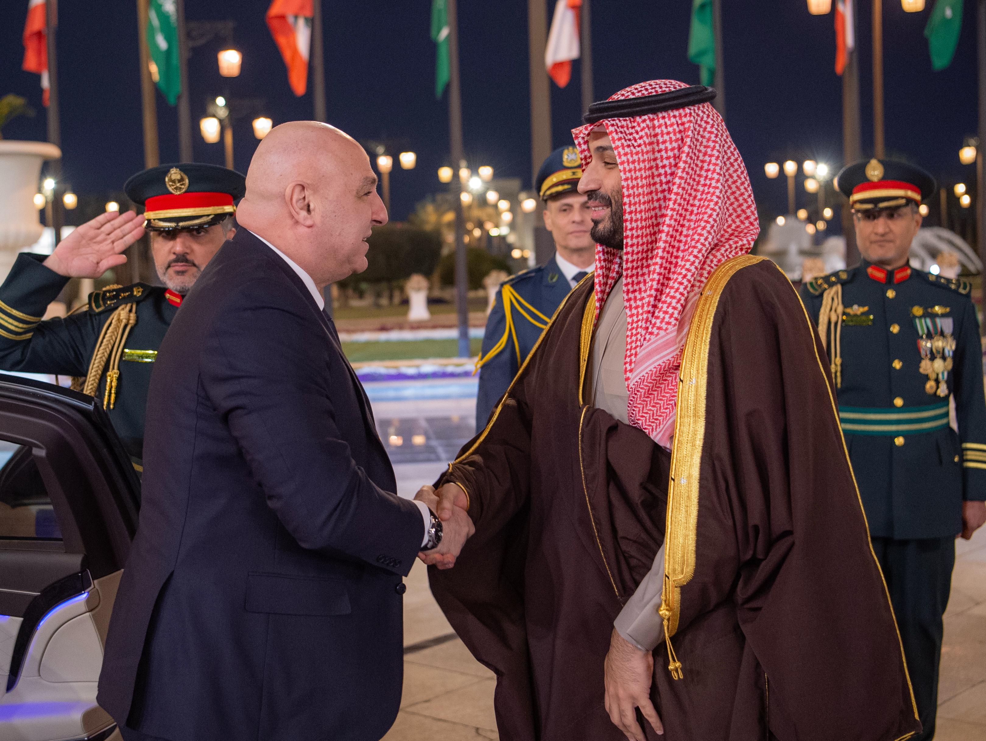 بيان مشترك صدر عقب اجتماع عون وبن سلمان، تناول مواضيع تتعلق بالسلاح والاقتصاد وإسرائيل