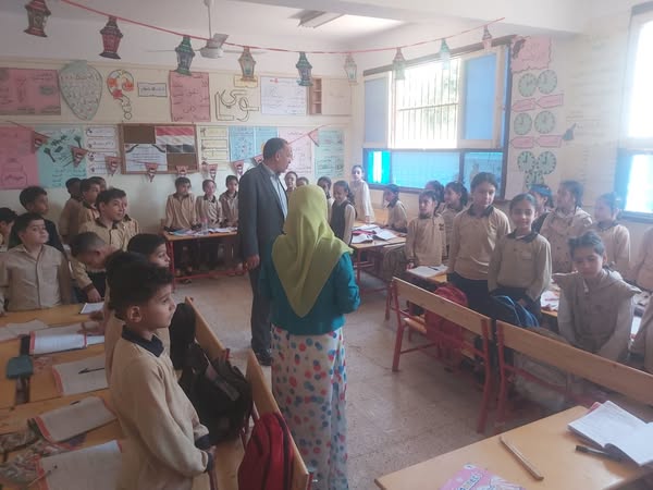 محافظ أسيوط يؤكد على انتظام العملية التعليمية وتفعيل القرارات الوزارية في المدارس