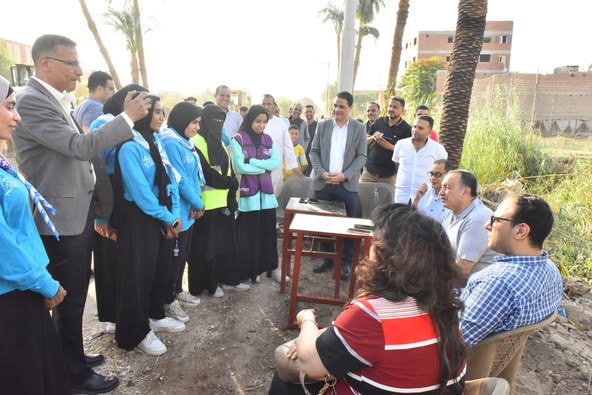محافظ أسيوط يتفقد أعمال تطوير طريق 
