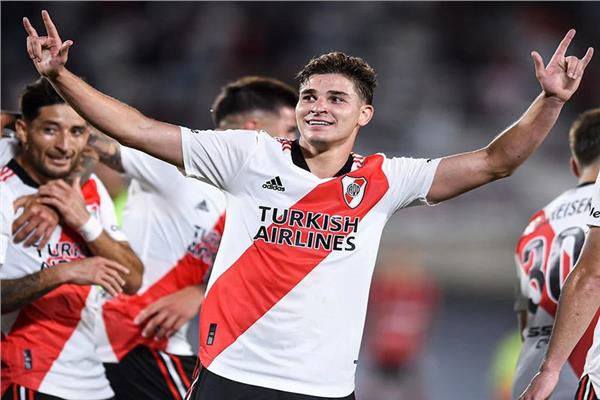 سجل بورخا وماستانتونو الهدفين اللذين منحتا الفوز لريفر بليت 2-0 على سان مارتن