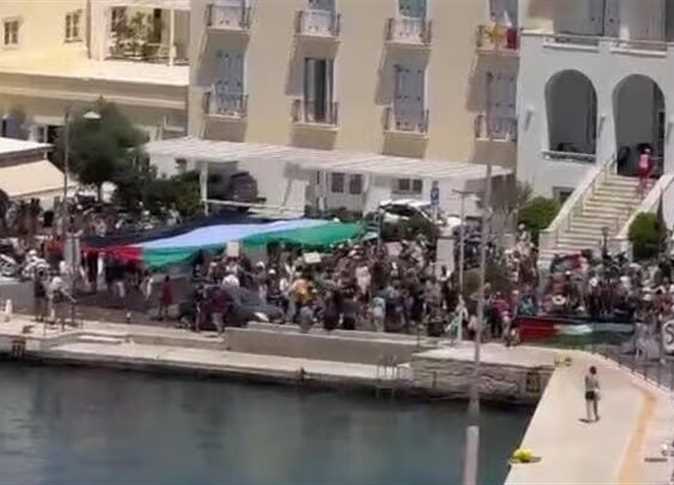 إعلام عبري: إجلاء موظفي سفارة إسرائيل بأثينا بسبب الاحتجاجات الشعبية في اليونان