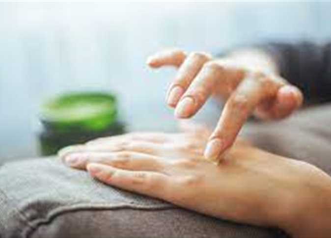 طرق الحفاظ على اليدين في الصيف