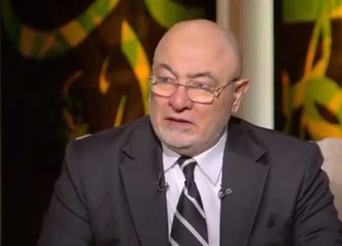 خالد الجندي: القرآن وصف الخمر والقمار بالنجاسة