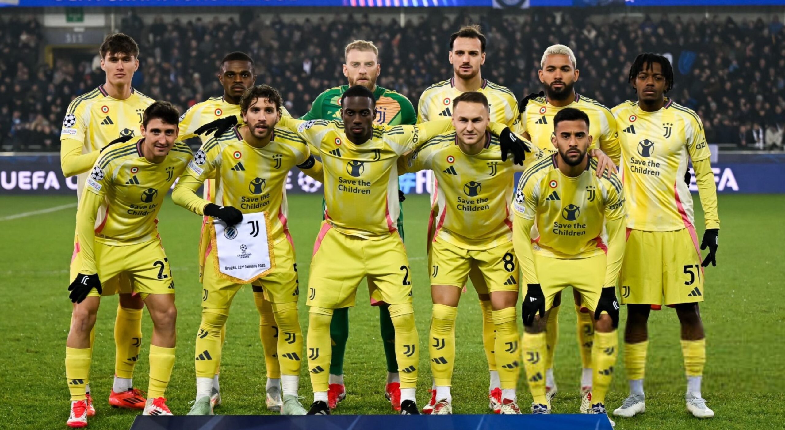 يعبّر آيندهوفن عن أسفه للخسارة غير المبررة في مباراة دوري أبطال أوروبا ضد يوفنتوس