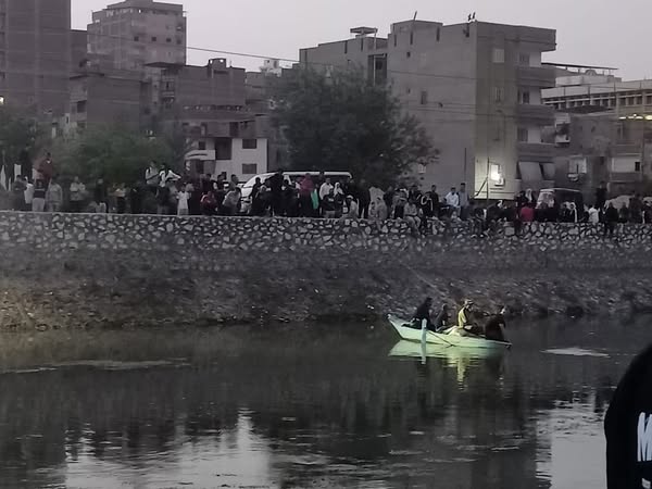 قوات الإنقاذ النهري تنتشل جثمان شاب غرق في بحر الهويس بالمحلة