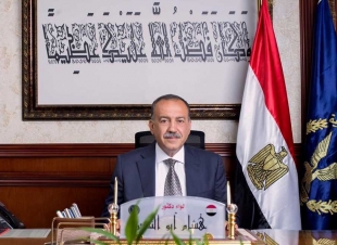 محافظ أسيوط يبهر المواطنين بالكشف عن مبادرات جديدة 