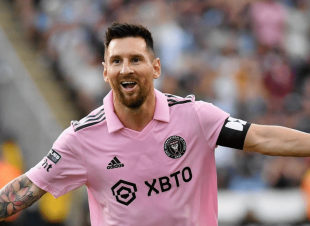 تم تغريم ليونيل ميسي، لاعب إنتر ميامي، بسبب إمساكه رقبة مدرب نيويورك سيتي