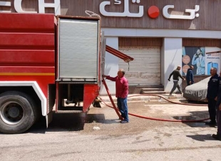 إخماد حريق نشب منذ قليل داخل مخزن مجاور لمبنى هيئة البريد في منطقة رمسيس