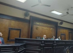 حبس عاطل وطالب بالسجن المشدد لمدة 15 عامًا، بعد إدانتهما بالشروع في قتل طفل في محافظة القليوبية باستخدام زجاجات المولوتوف.