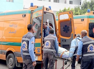 حادث تصادم بين سيارتين على طريق الصحراء في المنيا