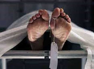 أقدم رجل في سوهاج على إنهاء حياة ابنته الأرملة، وذلك بسبب خلاف نشب بينهما إثر تجاوزها في الحديث معه.