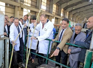 محافظ سوهاج يدشن انطلاق موسم عصير القصب بمصنع السكر في جرجا