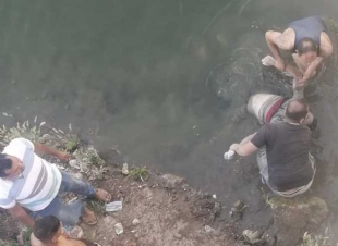 انتشال جثة مرشد سياحي غرق في مياه النيل بمركز ادفو في أسوان .