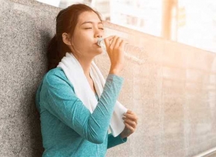  5 نصائح لتخطي الموجة الحارة دون مضاعفات