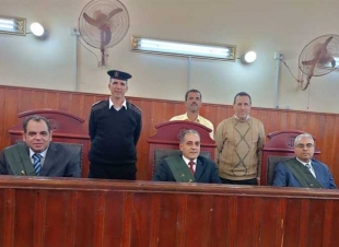 محاكمة 5 سيدات وعاطل قاموا بقتل ربة منزل