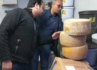 ضبط وإتلاف نصف طن من المواد الغذائية في مطروح