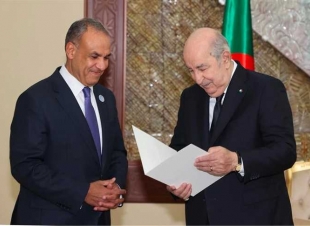وزير الخارجية والهجرة يسلم رسالة خطية من السيد رئيس الجمهورية