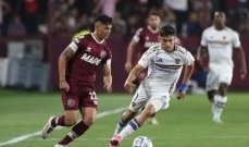 راسينج يصعد إلى المركز الثاني عقب انتصاره على بوكا جونيورز بنتيجة 2-0